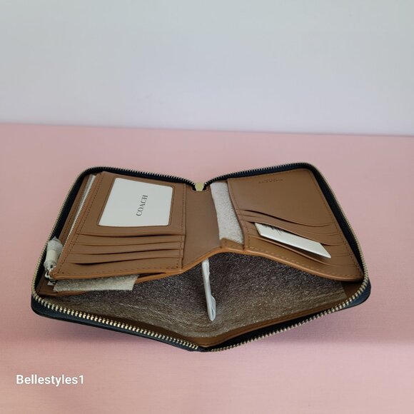 COACH Pebbled Leather Medium ID Window Zip-Around Wallet- Denim color 🎈$118 - Picture 15 of 16